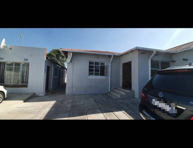 3 BEDROOM HOUSE FOR SALE IN SOUTH HILLS